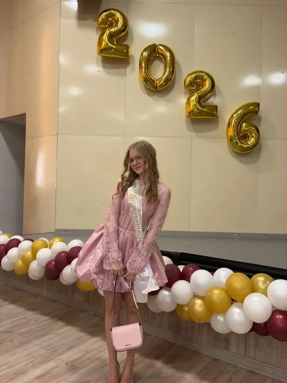 Софья Г., 11 «А» класс: 
русский язык  83 балла, учитель Погорелая Елена Алексеевна; 
профильная мат