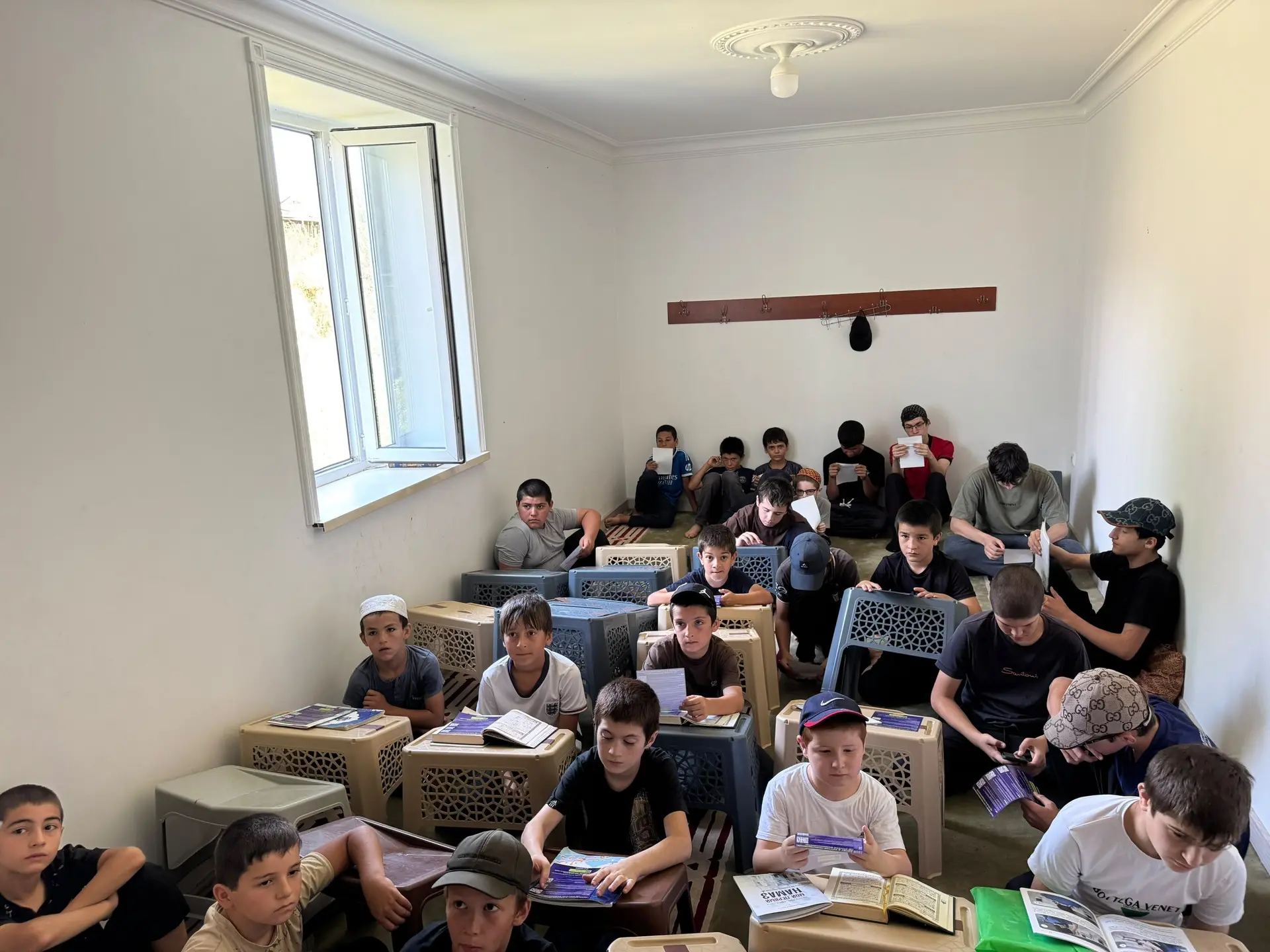🌍В мактабах Новолакского района прошли встречи с методистом Управления культуры, молодёжной политик