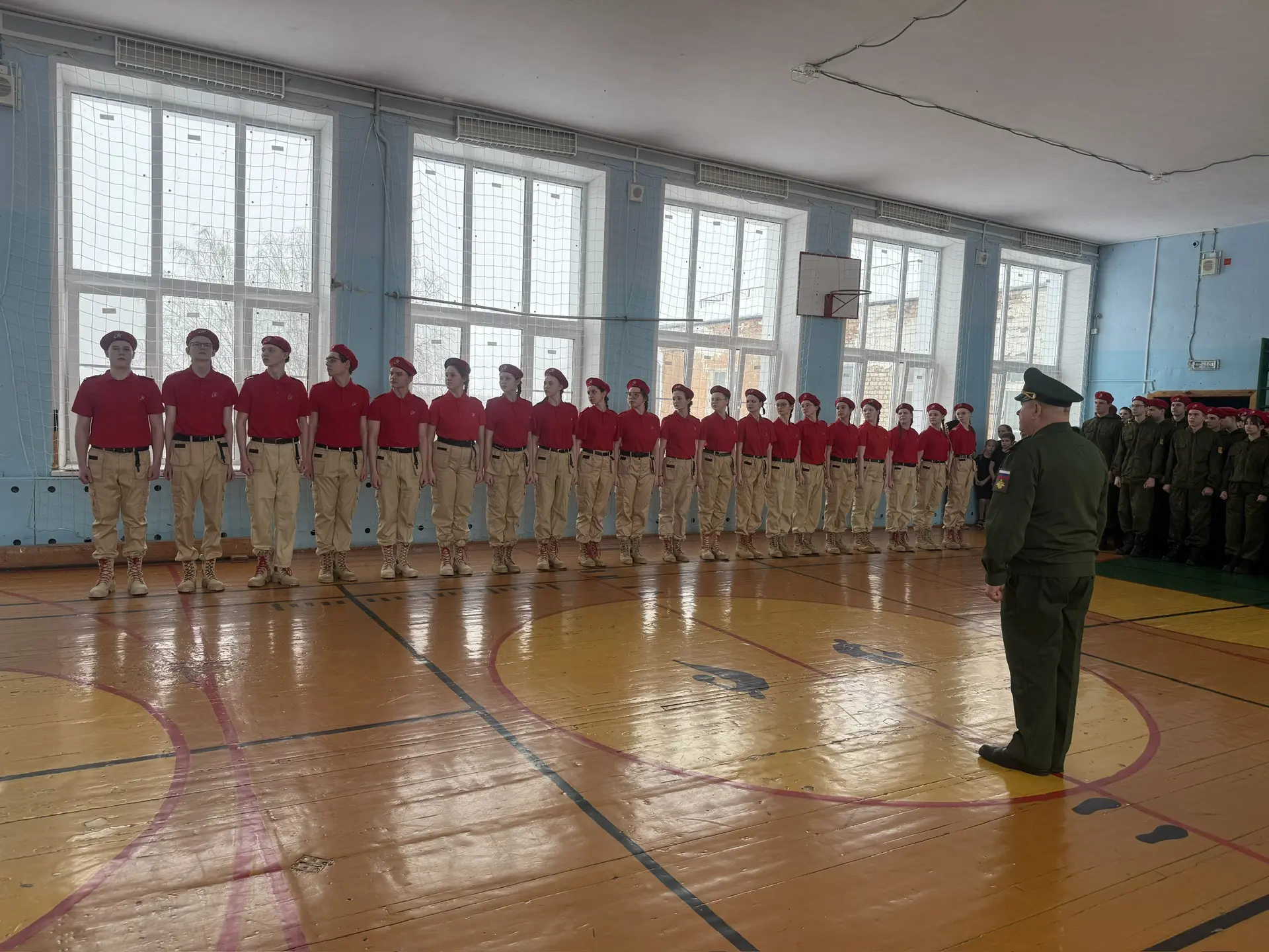 🔥В нашей школе прошел смотр строя и песни «Будущие воины»  Сегодня наша школа стала местом настоящег