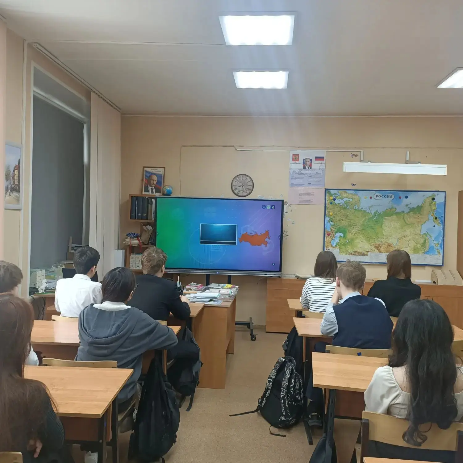 🇷🇺Россия — мои горизонты🇷🇺  5 марта в МОУ "Гимназия 4"прошли профориентационные занятия: «Россия на 
