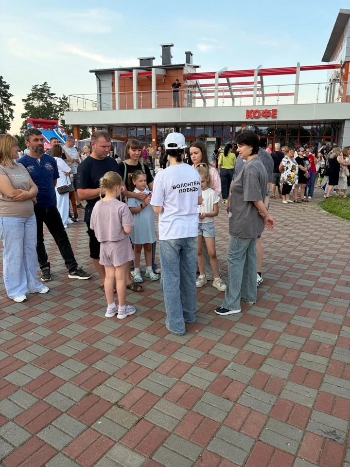 В рамках празднования Дня России в г. Рассказово проходит акция «Российский триколор», в которой акт