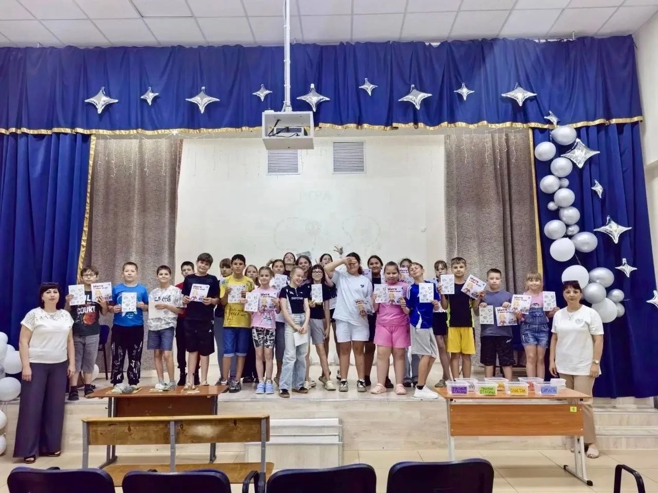 Июнь для волонтёров Орска выдался насыщенным на добрые дела.

📚 Сперва они провели два «Добрых урок