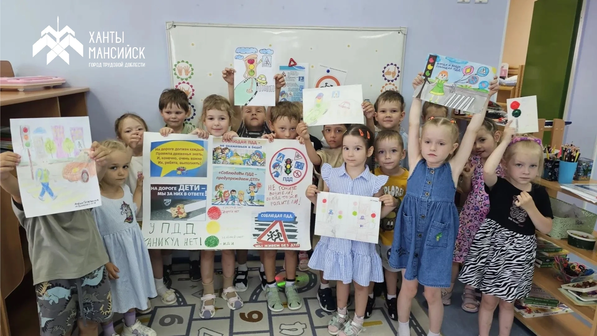 Безопасность — это серьёзно! 🚦
 
На этой неделе в МБДОУ «ЦРР-детский сад №8 «Солнышко» прошла профи