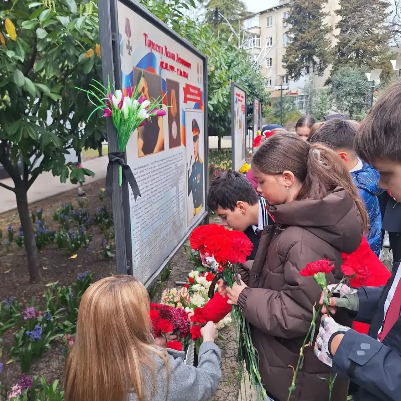 Орлята нашей школы продолжают важную и трогательную работу — знакомство с историей жизни Левона Торо
