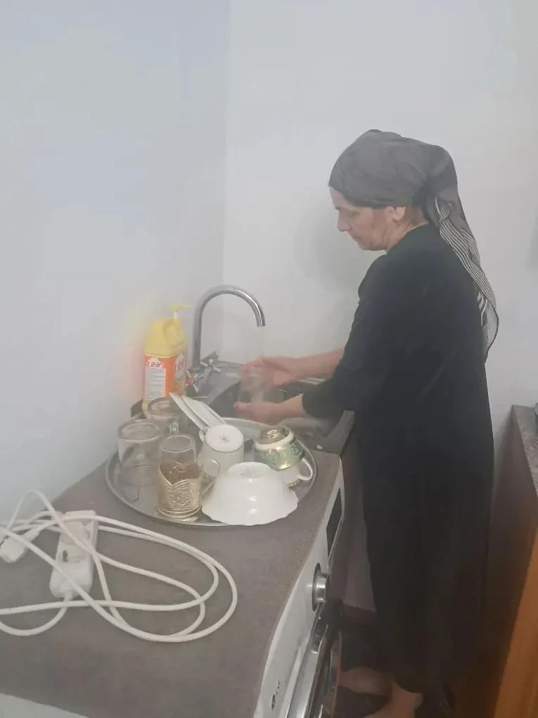 Социальные работники первого отделения социального обслуживания на дому продолжают показывать свою з