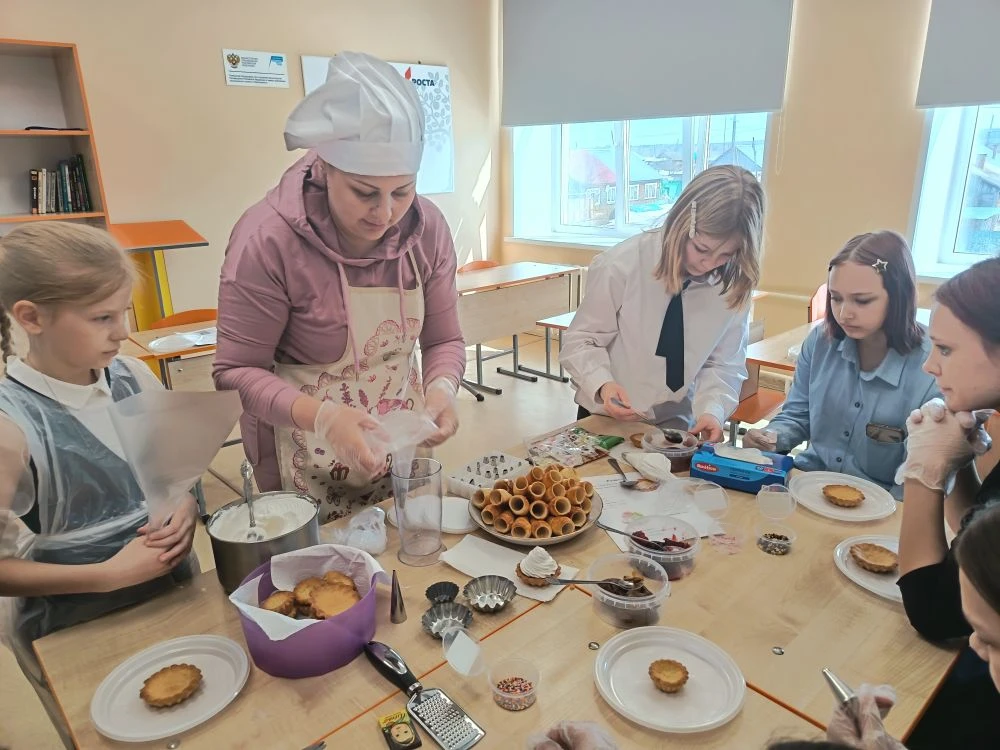 🍰🖌️В нашей школе прошёл невероятный День мастер-классов от родителей и педагогов!