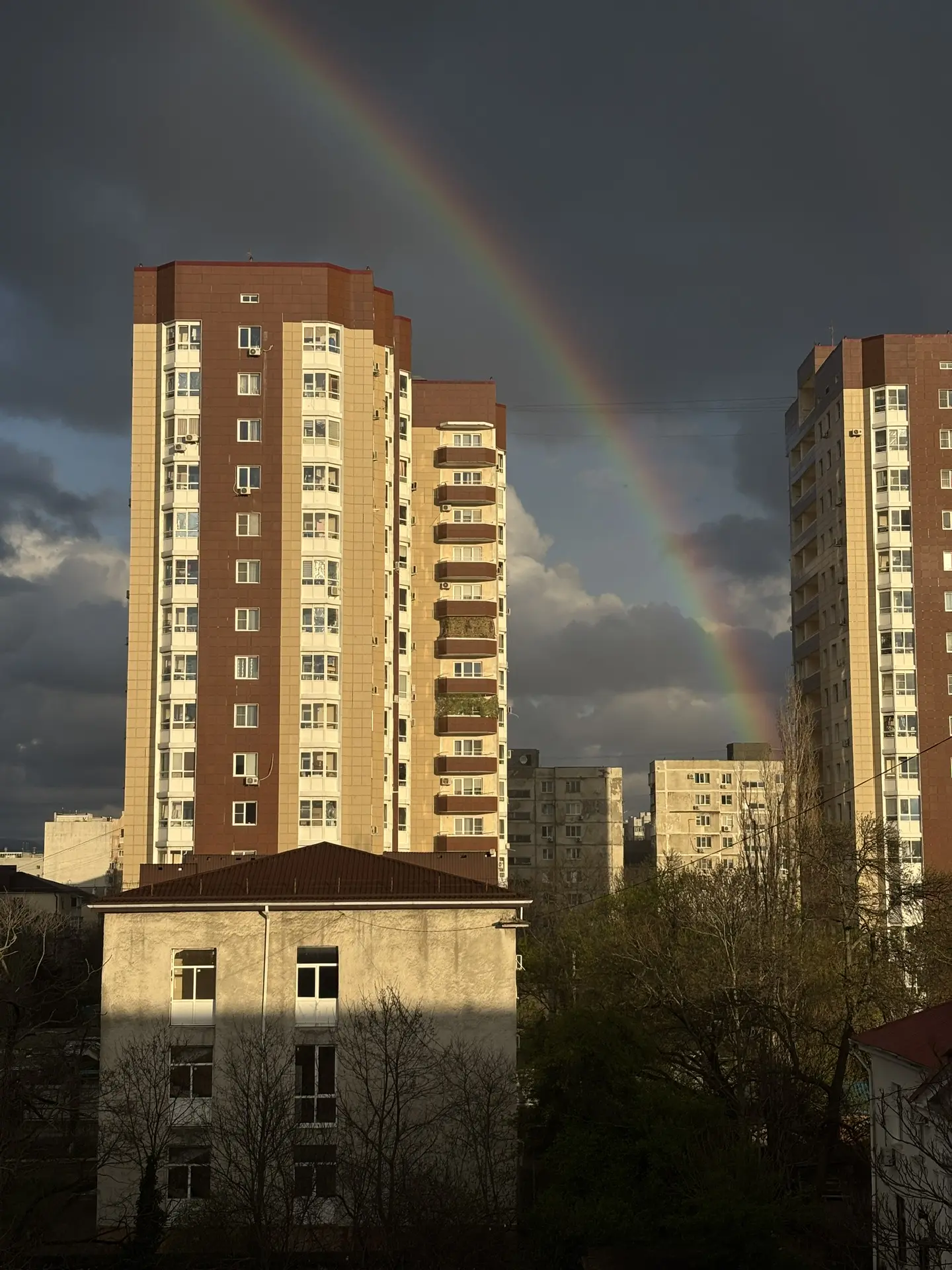 на математике можно заниматься чем угодно, но когда за окном появляется радуга…