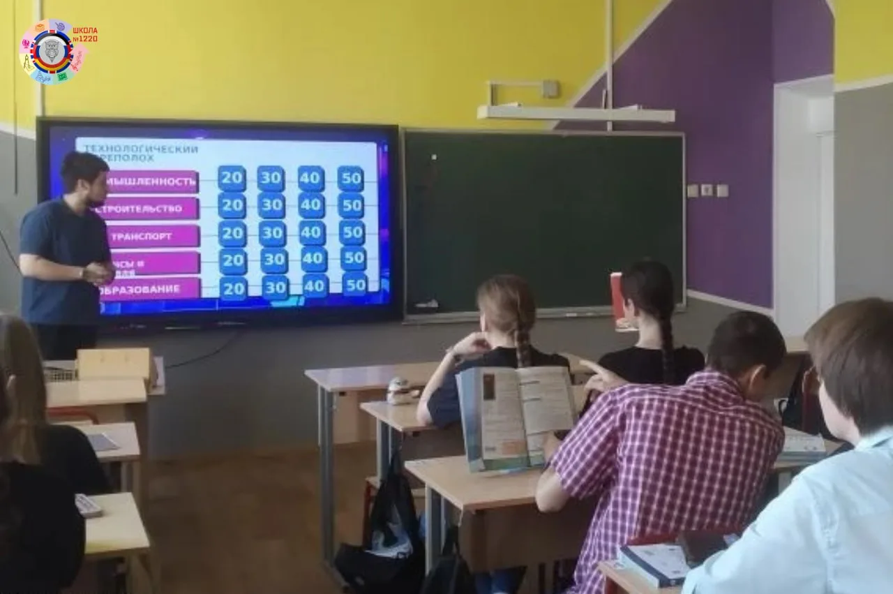 #ТехнологическийПереполох   👍 Сегодня в гостях у учеников 9-х классов побывал представитель Московск