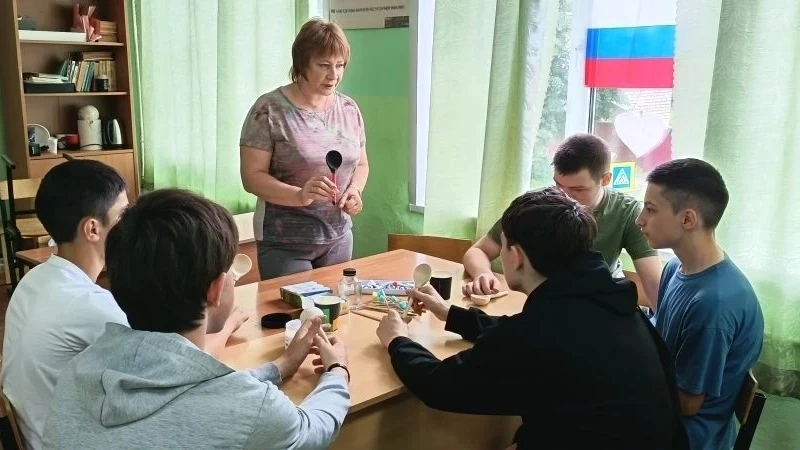 Руководитель дома - музея А Чекалина провела фольклорное мероприятие "Путешествие сквозь века" по ро