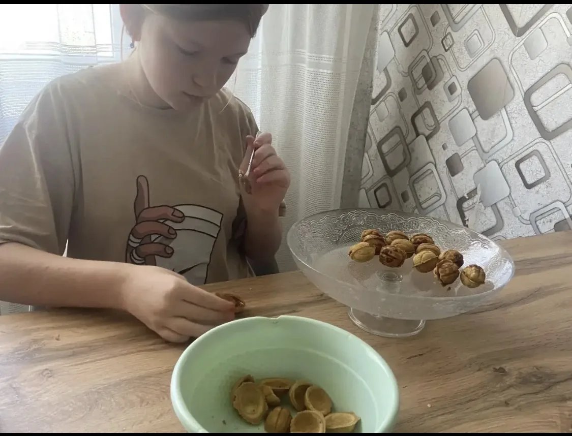 #Как_я_провожу_каникулы
✨Снежана Астаева заявила, что орешки из детства ей удаются лучше всех! 
Вмес