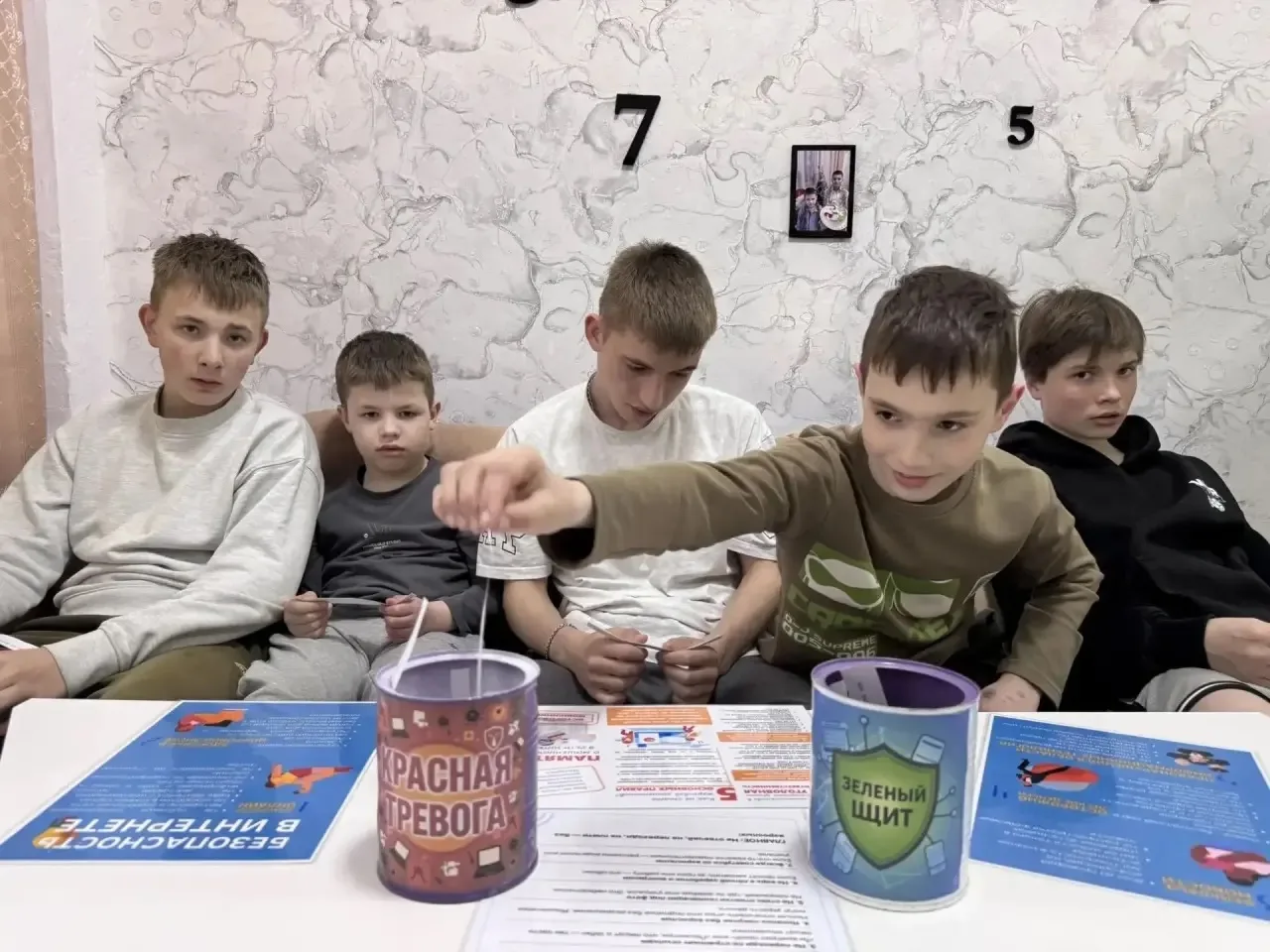 В целях формирования у подростков навыков безопасного пользования  интернет-ресурсами.