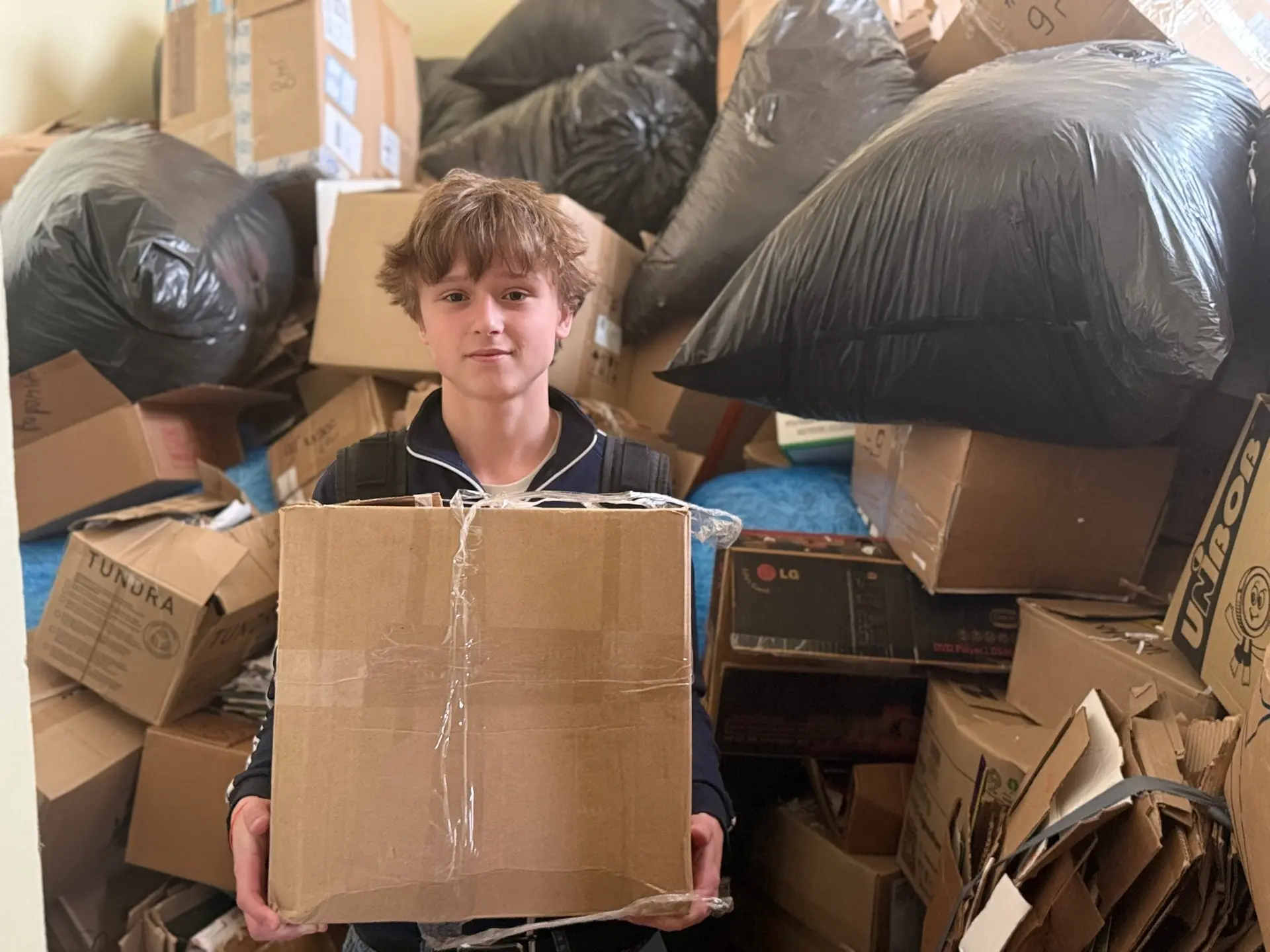 ♻️ 🌍 ПОДВОДИМ ИТОГИ СОРЕВНОВАНИЯ ПО СБОРУ МАКУЛАТУРЫ!

Друзья, мы готовы объявить результаты! И циф
