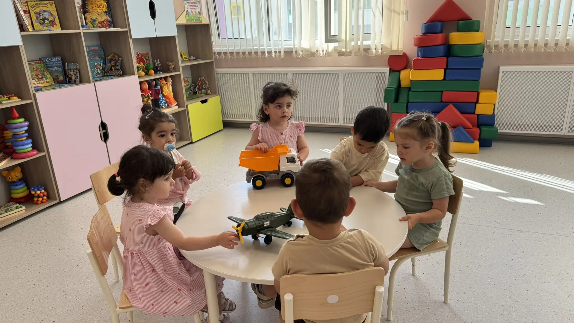 #Песковичок #Сказка 

Угадай, какая машина?Весёлая игра про машинки в нашей «Сказке»
В нашей группе 
