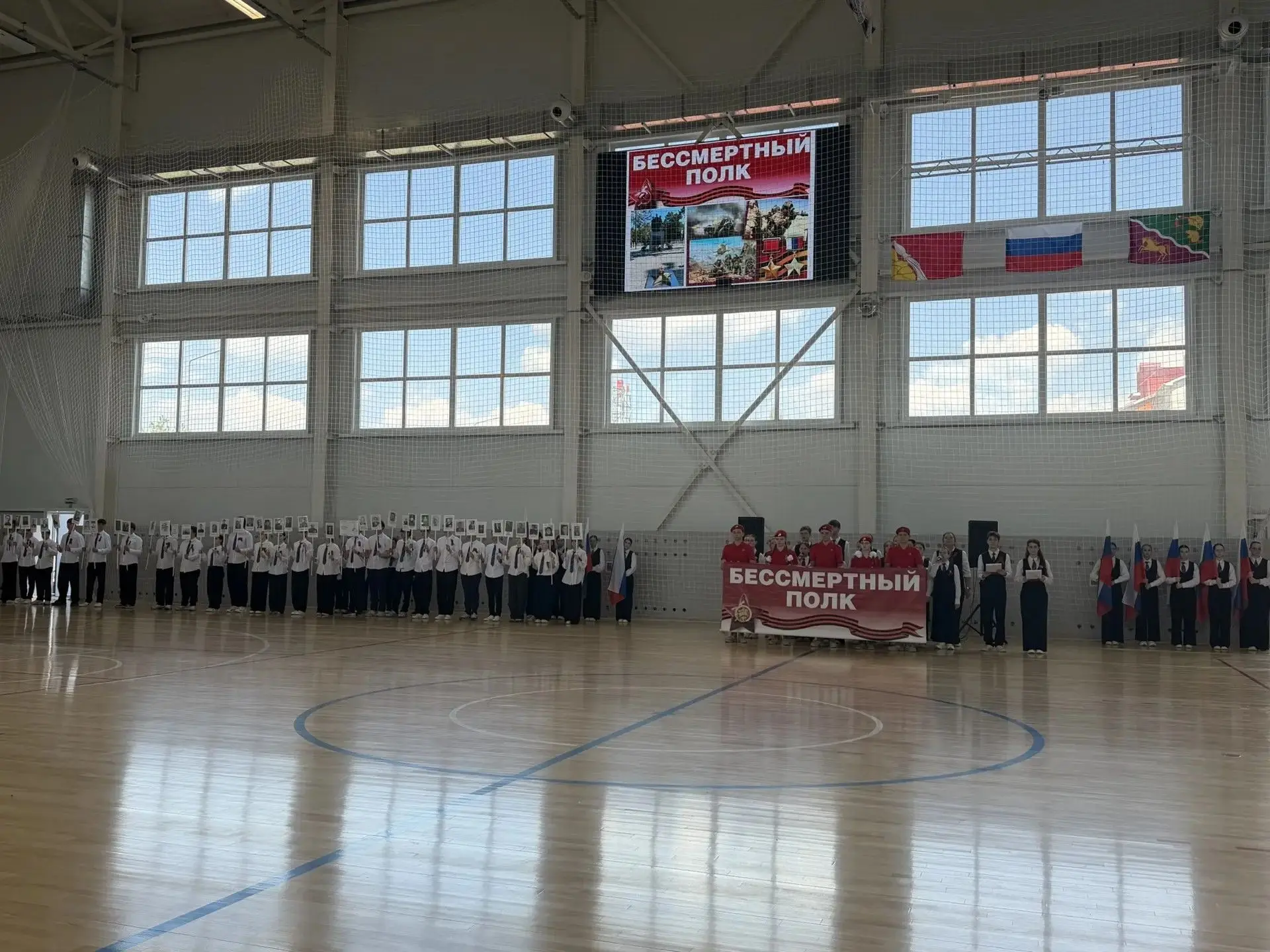 Приближается один из самых больших и светлых праздников – День Победы.  И сегодня в нашей школе прош