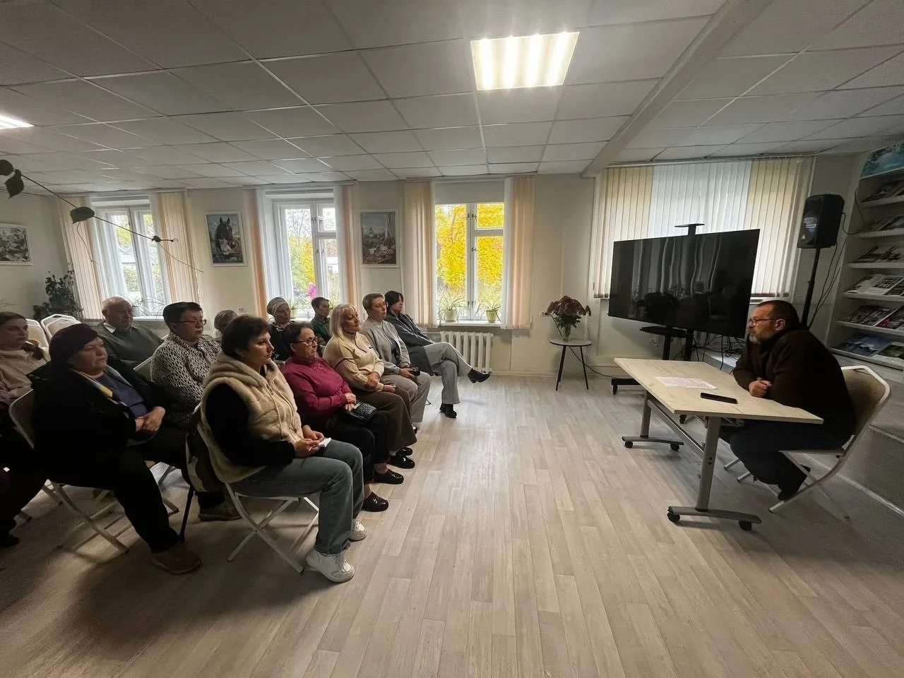 📸 6 октября в Кимовской центральной модельной библиотеке для кимовчан прошел образоват...