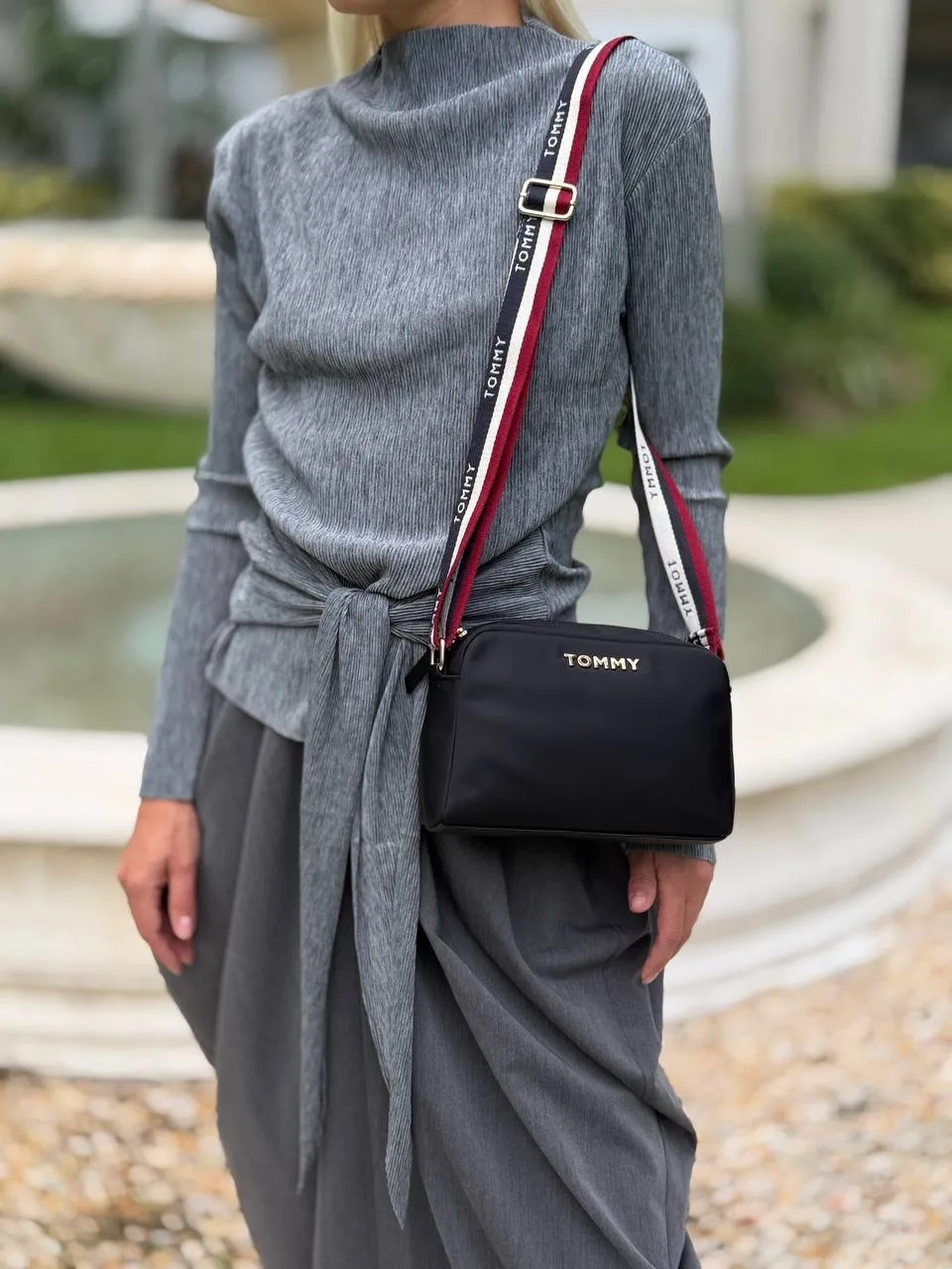 TOMMY HILFIGER