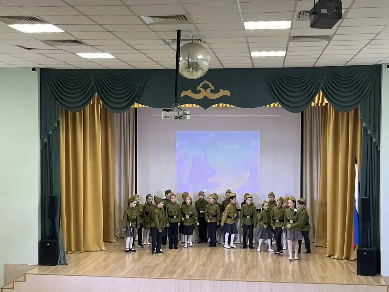 Сердце в такт с историей.   «Песни военных лет»  В преддверии великого Дня Победы в нашей гимназии п