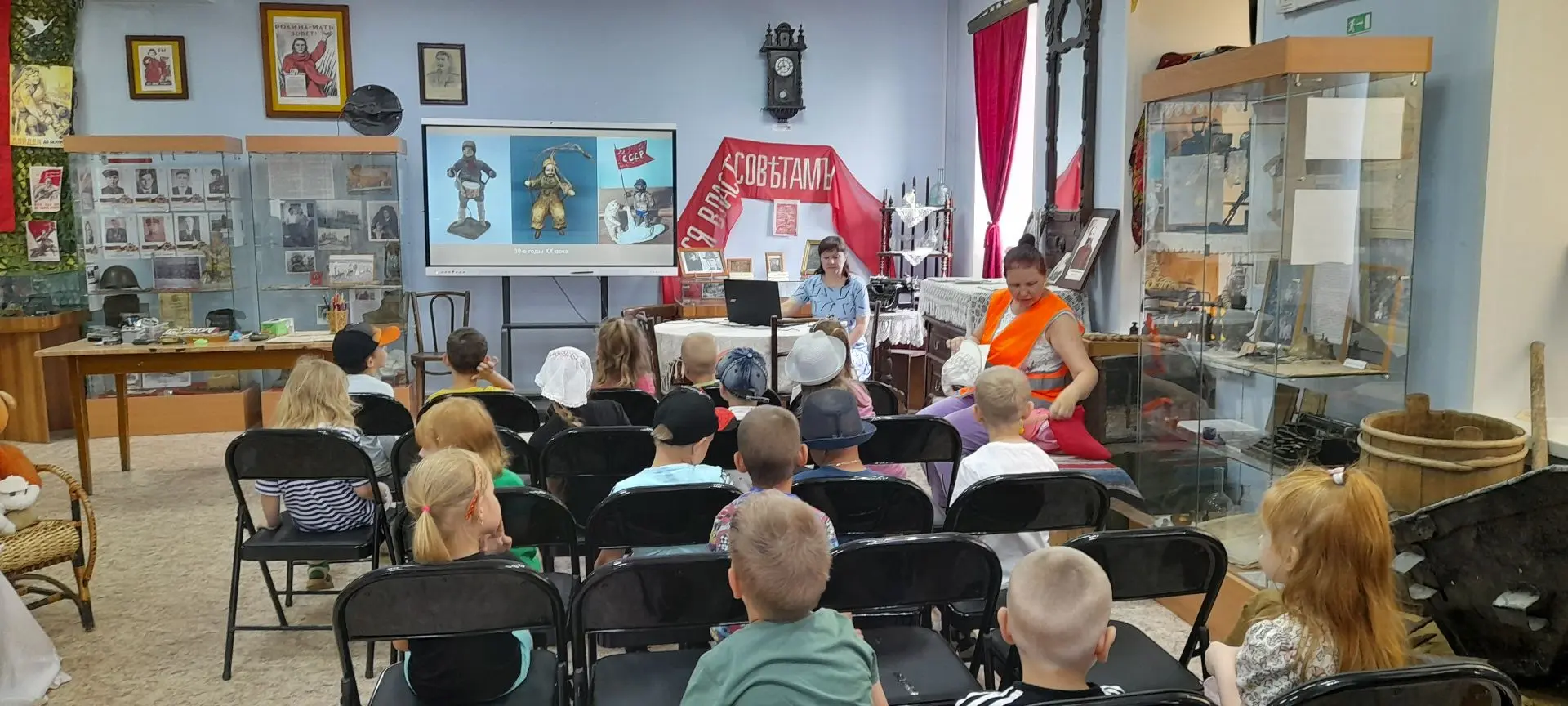 Какое чудесное утро было сегодня в музее! К нам в гости заглянули озорные ребята из детского сада №2