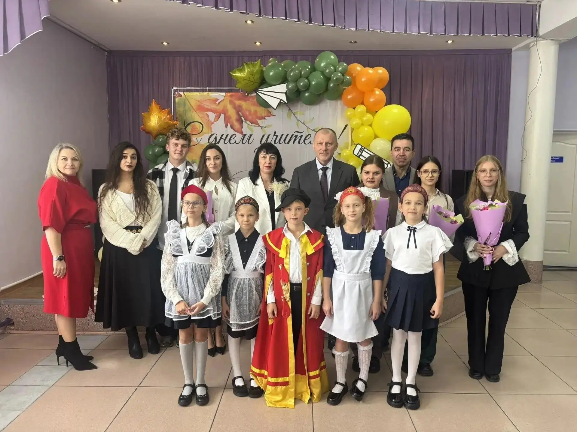 💐Накануне Дня учителя в Хабаровском муниципальном районе чествовали педагогов