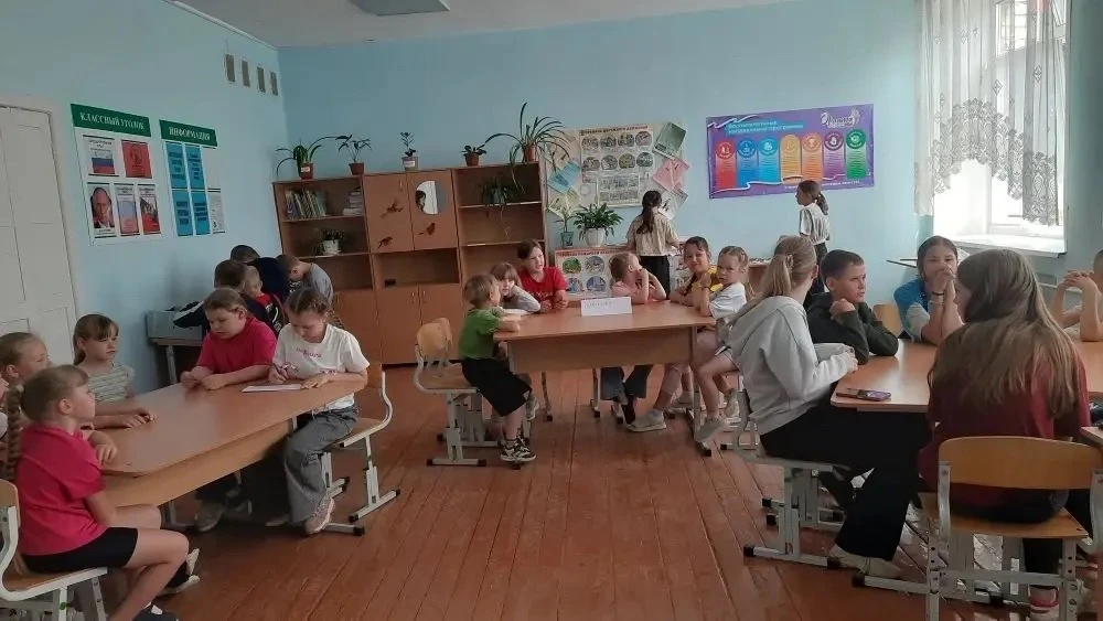 📚 Увлекательная викторина ко Дню русского языка в пришкольном лагере!
