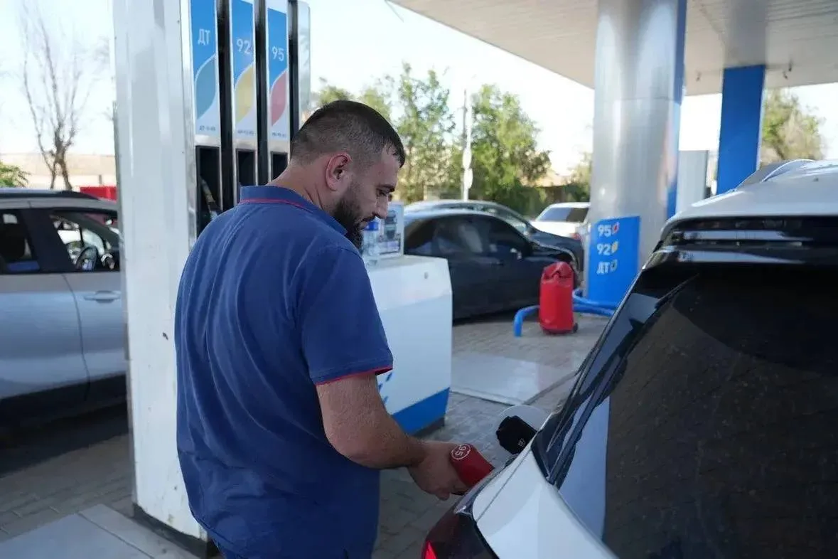 ❗ В Астрахани с сегодняшнего дня отменяется режим заправки авто по чётным-нечетным номерам государст