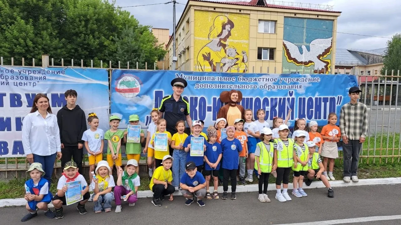 👮‍♂️В Междуреченске сотрудники Госавтоинспекции приняли участие в конкурсе «Знатоки ПДД» для воспит