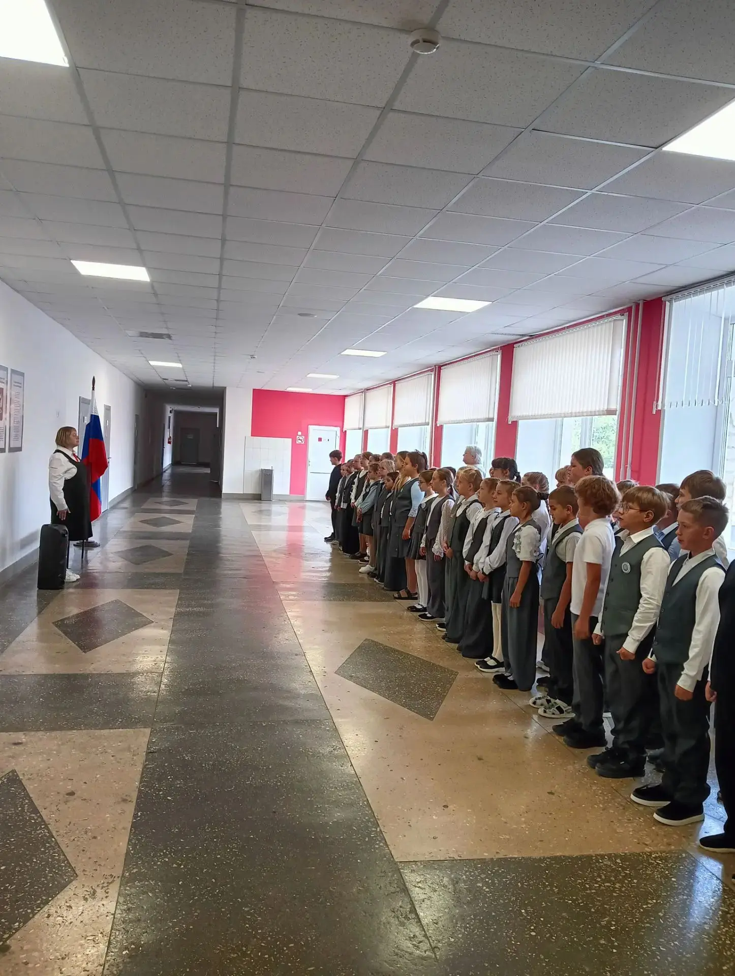 Утро в лицее выдалось по-особенному торжественным — оно началось с праздничной линейки!...
