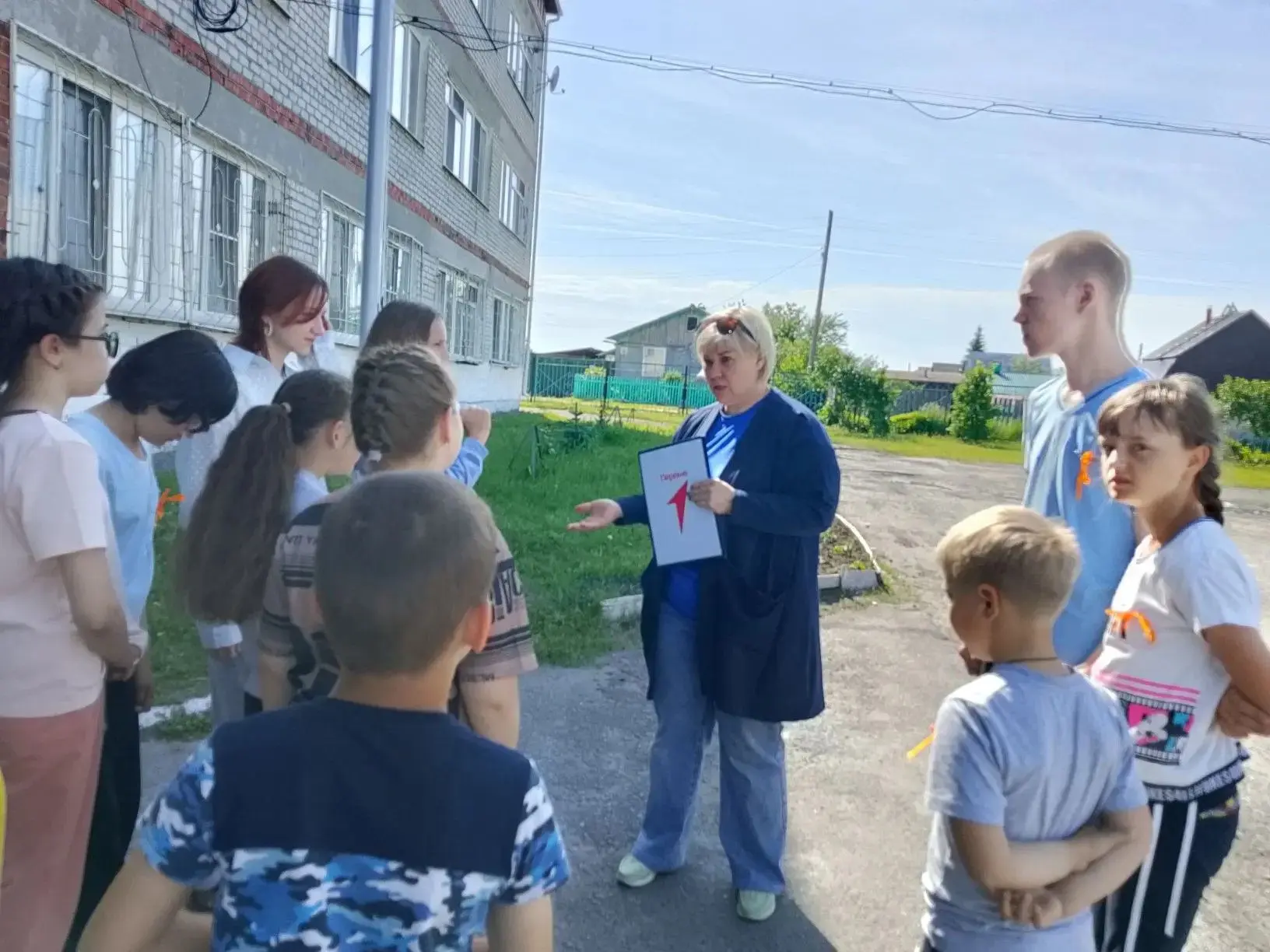 Безопасность детства: увлекательный день в школьном лагере!