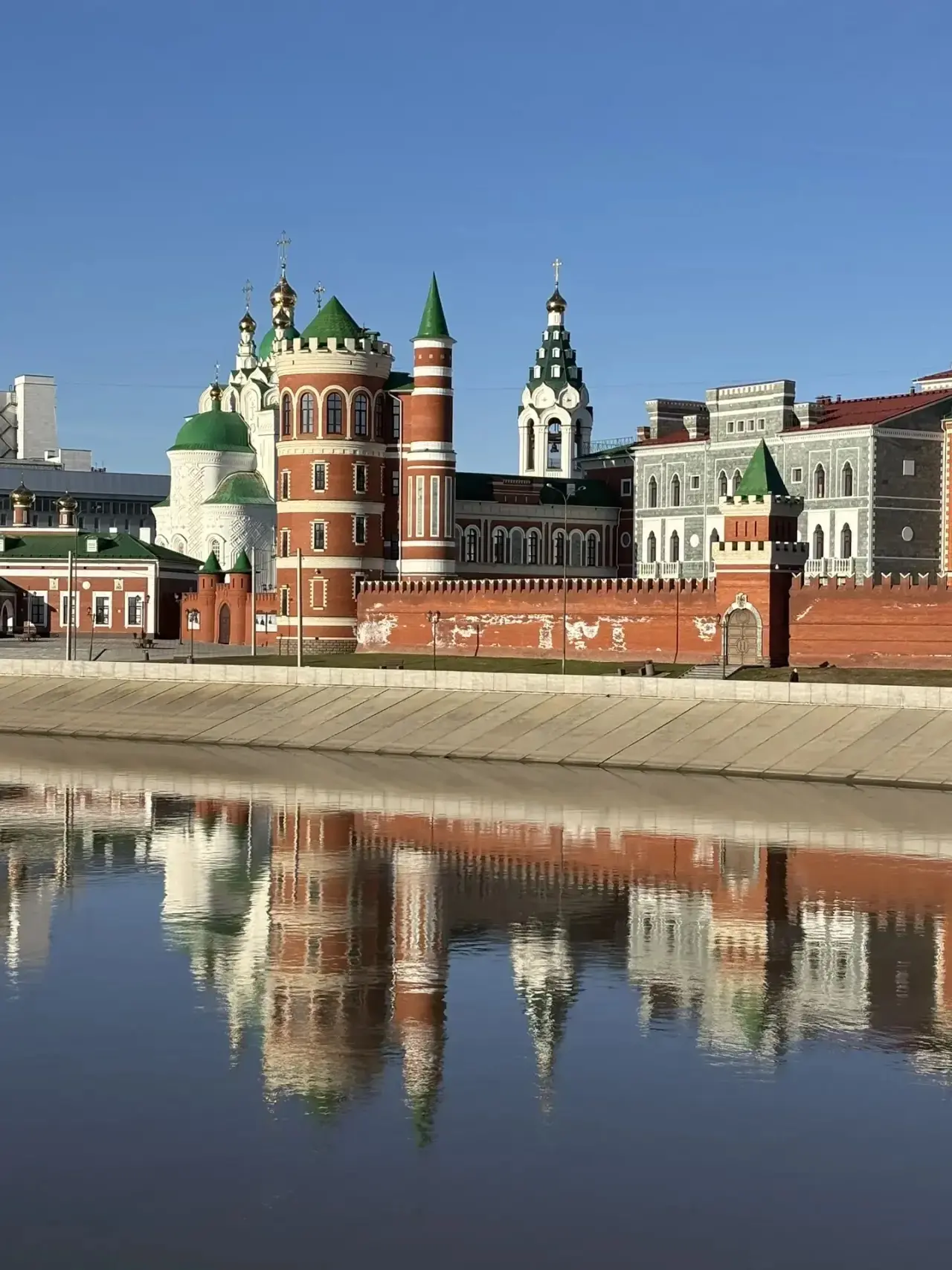 Привет всем из столицы Республики Марий Эл!  Утренняя Йошкар-Ола похожа на фильм-сказку. Пробежался 