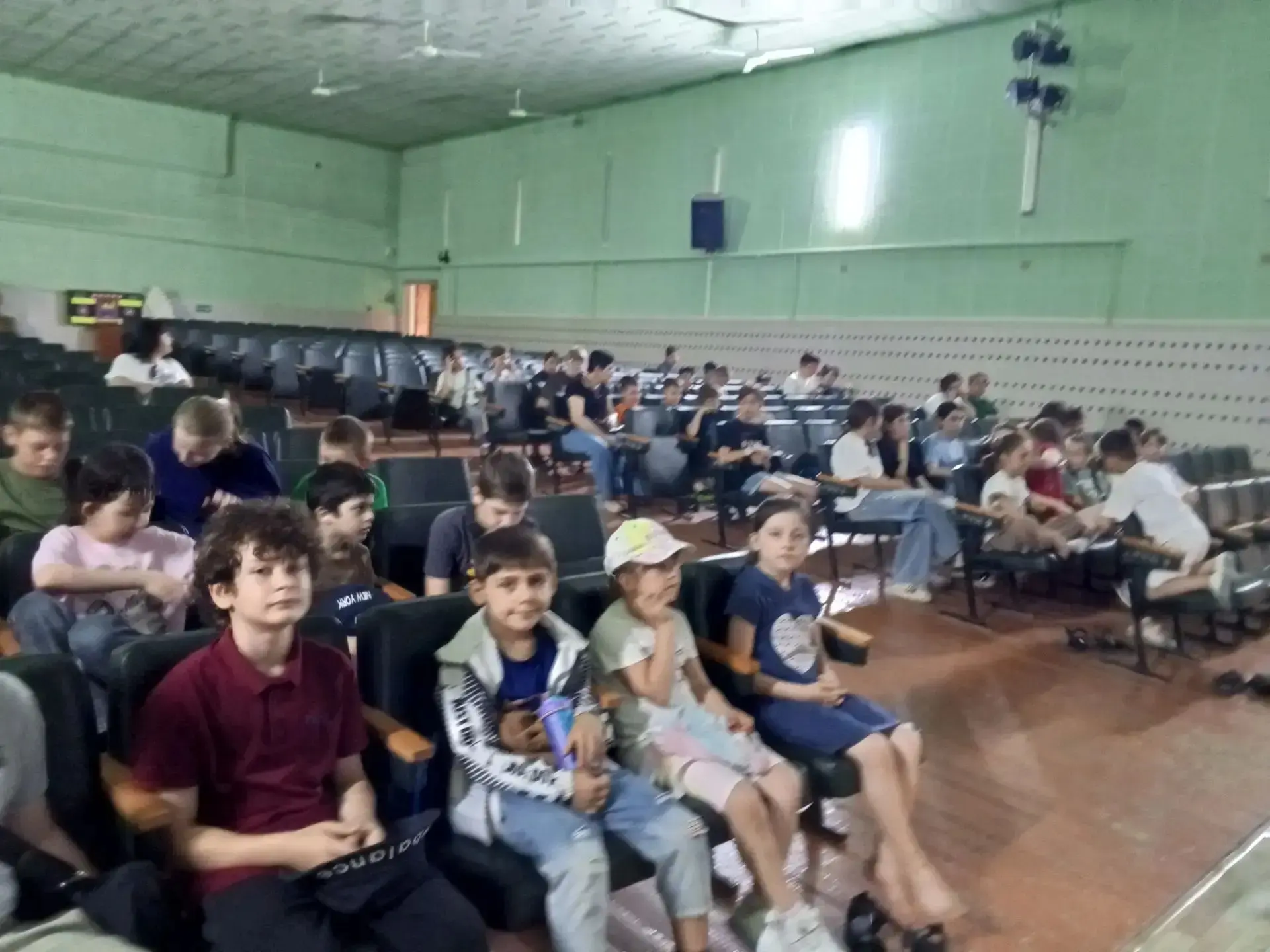 Сегодня в Доме культуры для ребят из пришкольного лагеря «Радуга» прошла важная профилактическая бес