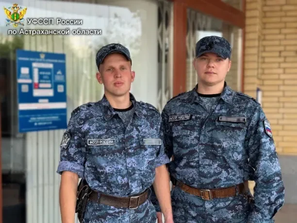 ❗ Приставы спасли раненого ножом астраханца

Прохожие не оказали пострадавшему помощь, полагая, что 
