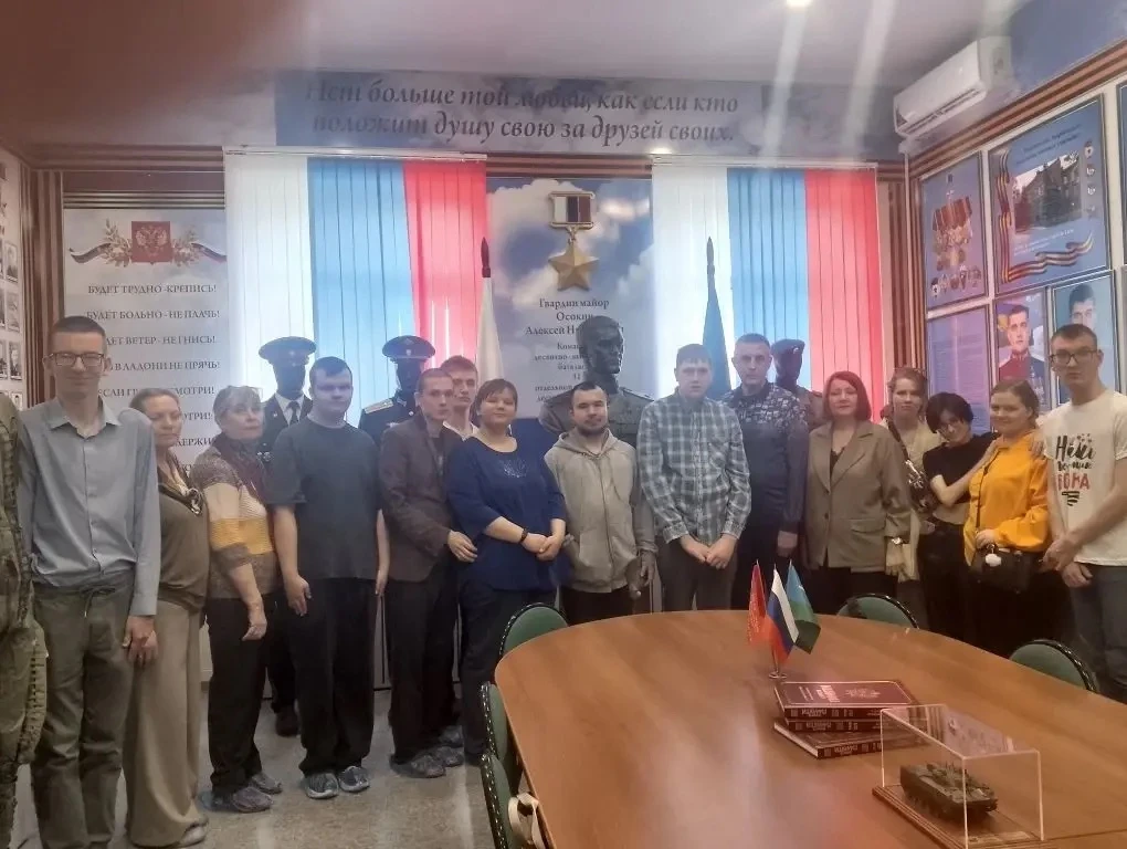 Сегодня на базе МУ ДО ЦДТ «Родник» им. Героя России А.Н. Осокина советник по воспитанию СПО ГГТУ Гла