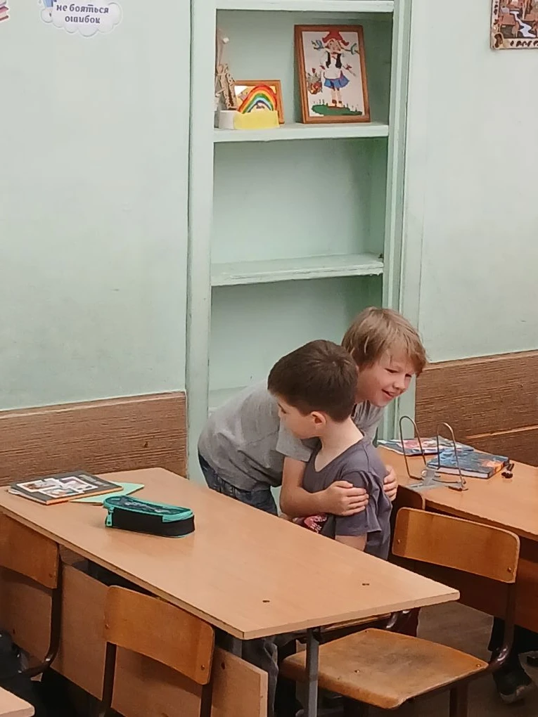 Во 2 "А" сегодня прошел игровой классный час, в ходе которого ребята вспомнили все правила поведения