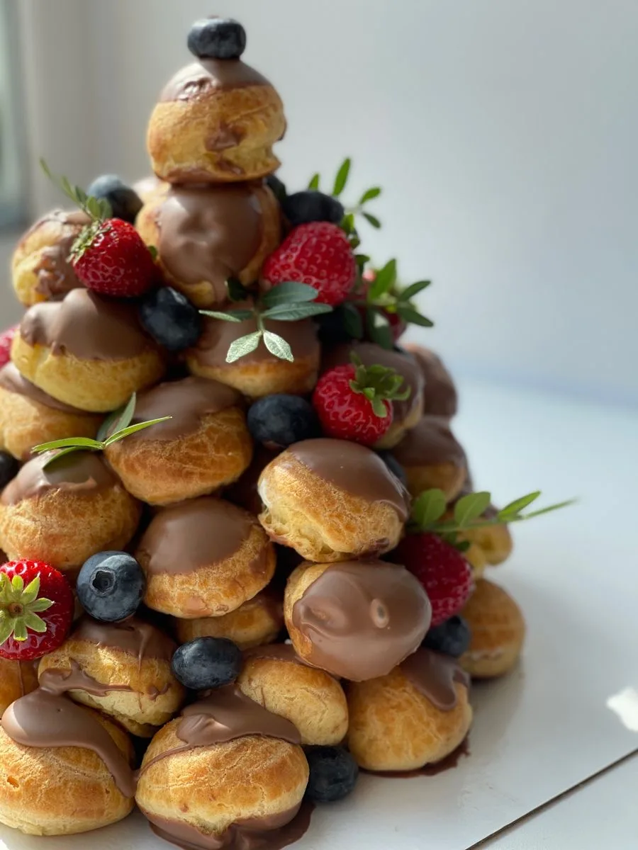Новое дыхание эклеров: торт, который собирается из маленьких пирожных 🥐