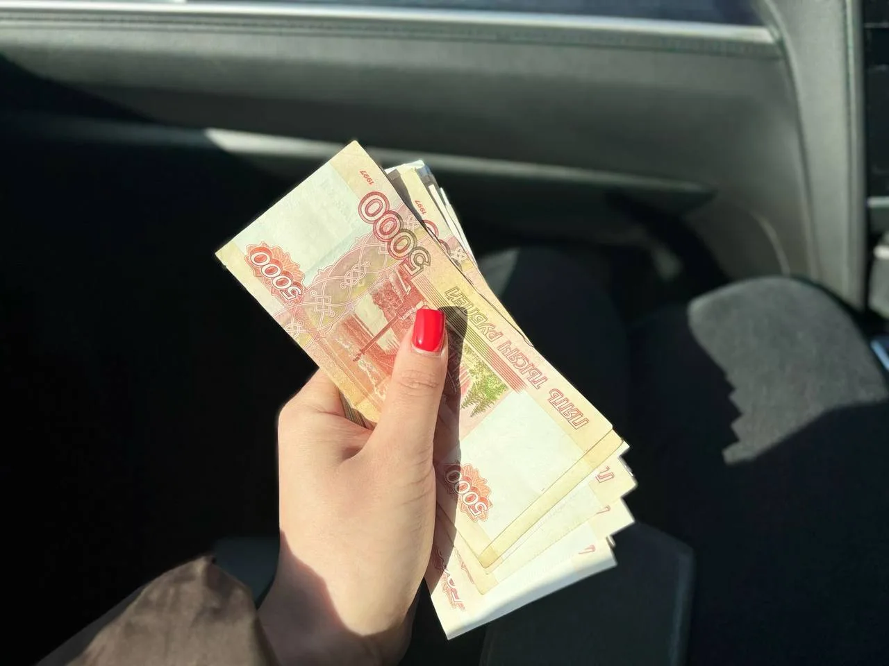 😳 Жительница ЕАО доверилась мужчине с сайта знакомств и потеряла более 1,5 миллиона рублей

В полиц