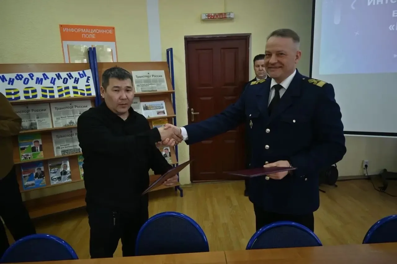 ПЛЮС ЕЩЁ ОДИН НАДЕЖНЫЙ ПАРТНЁР.  В быстро меняющемся современном мире невозможно выжить да и никак н