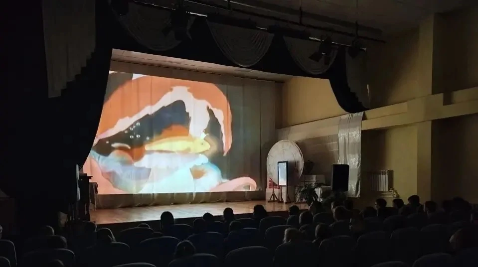 "У лукоморья дуб зеленый;