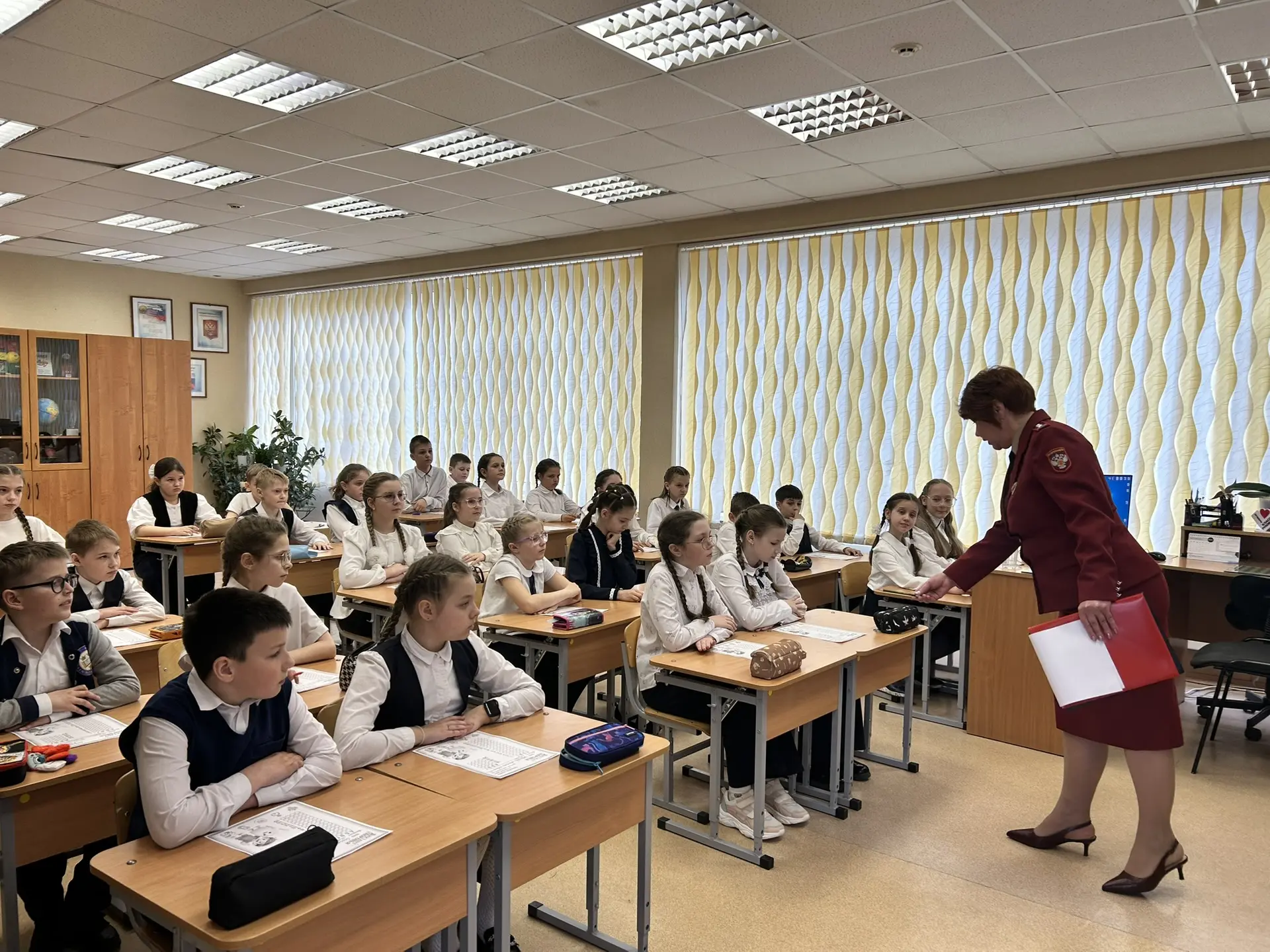 📝 Сегодня наша школа стала официальной площадкой Всероссийского диктанта здоровья!  С самого утра шк