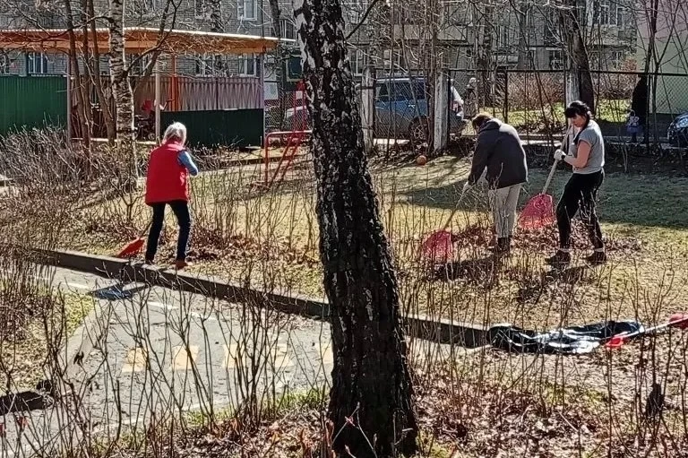 ✅Субботник - благоустройство территории По многолетней традиции в апреле месяце наше учреждение ЦРР 