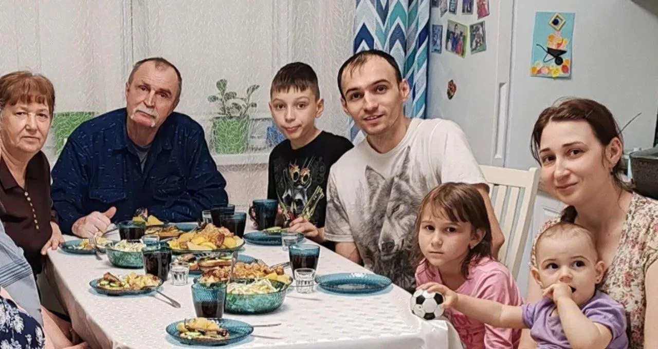 Мой дед герой, мой папа пример  23 февраля в нашей семье не просто праздник, а день когда я особенно