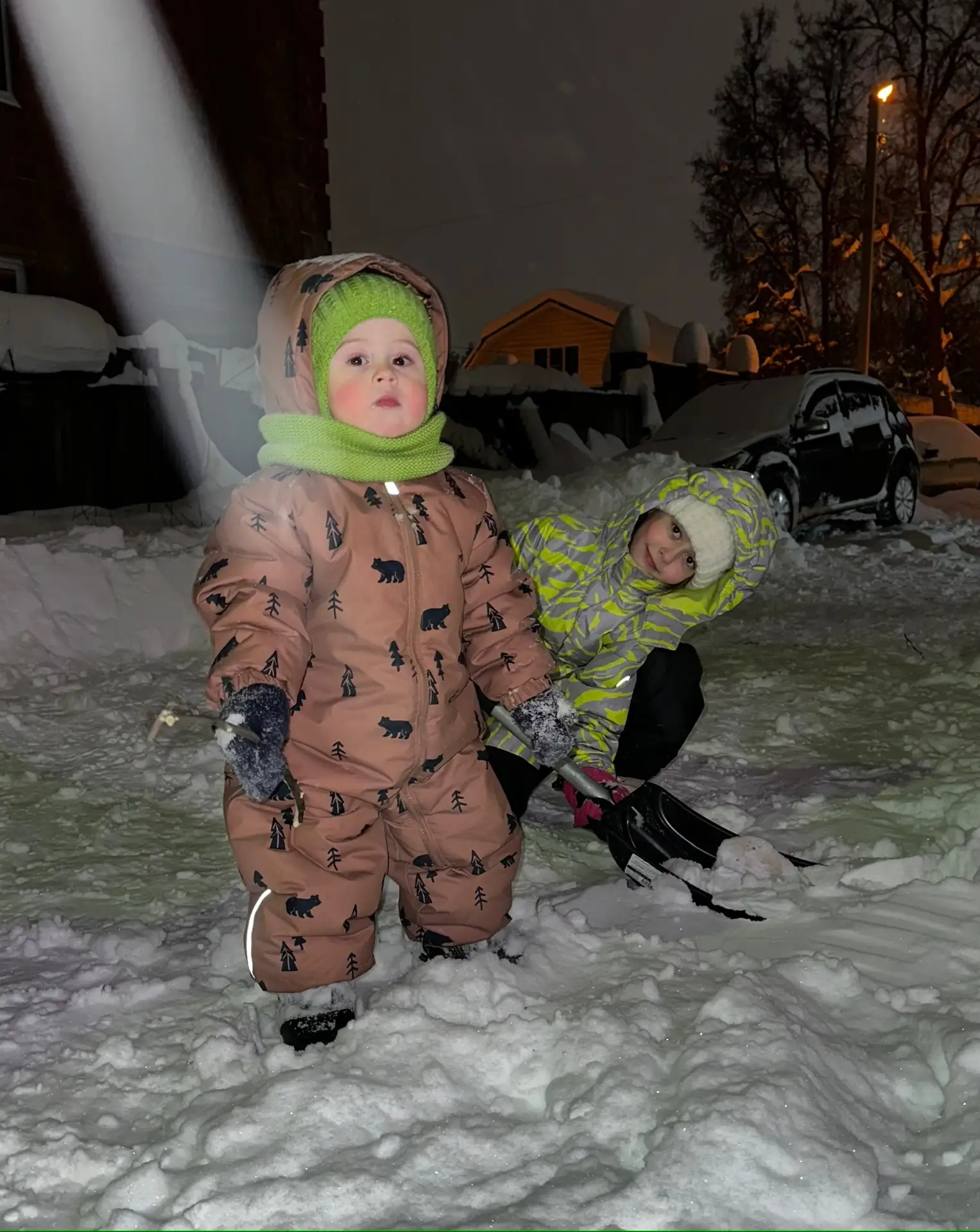 Ночью шёл ❄️ , и перед сном меня не покидали тревожные мысли: «Как завтра выезжать из‑под сугроба❓Мо
