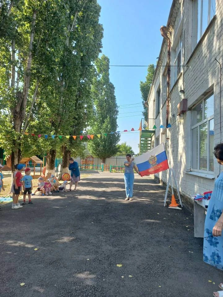 Ежегодно 22 августа в России отмечается День Государственного флага Российской Федераци...