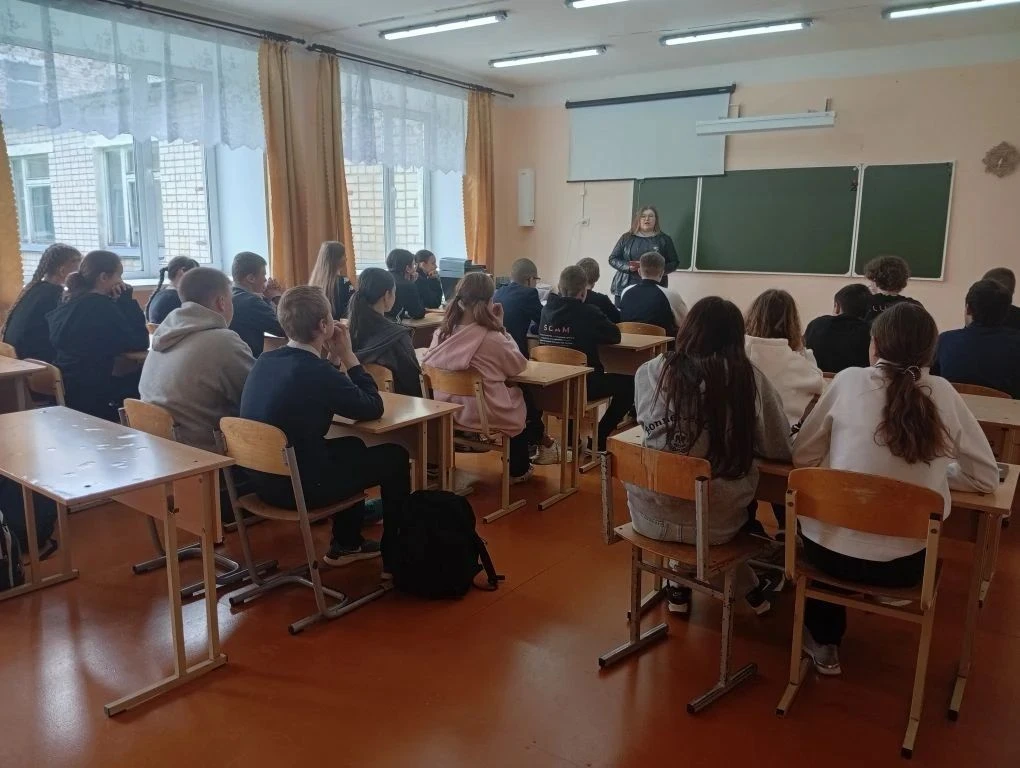 В НИКОЛО-ПОЛОМСКОЙ ШКОЛЕ ПАРФЕНЬЕВСКОГО ОКРУГА СОСТОЯЛАСЬ ВСТРЕЧА УЧАЩИХСЯ С ВЕТЕРИНАРН...