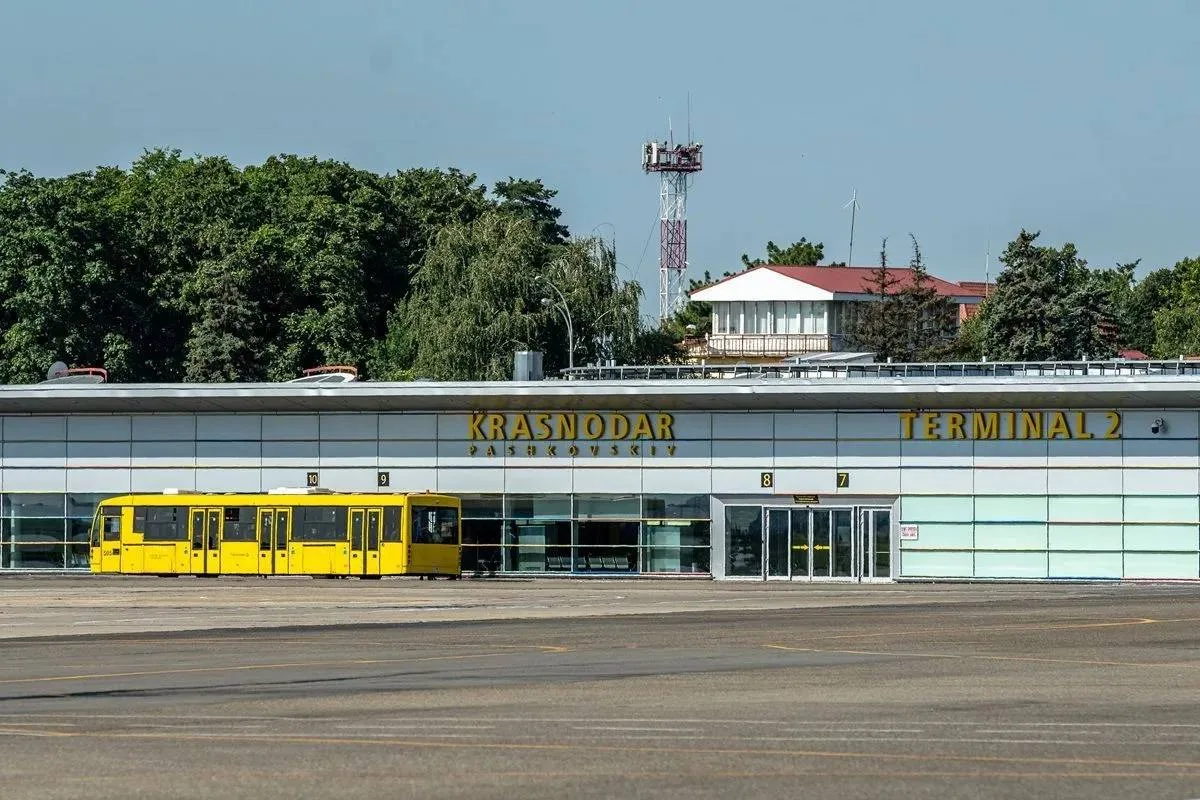 В аэропортах Краснодара и Геленджика возможны задержки рейсов