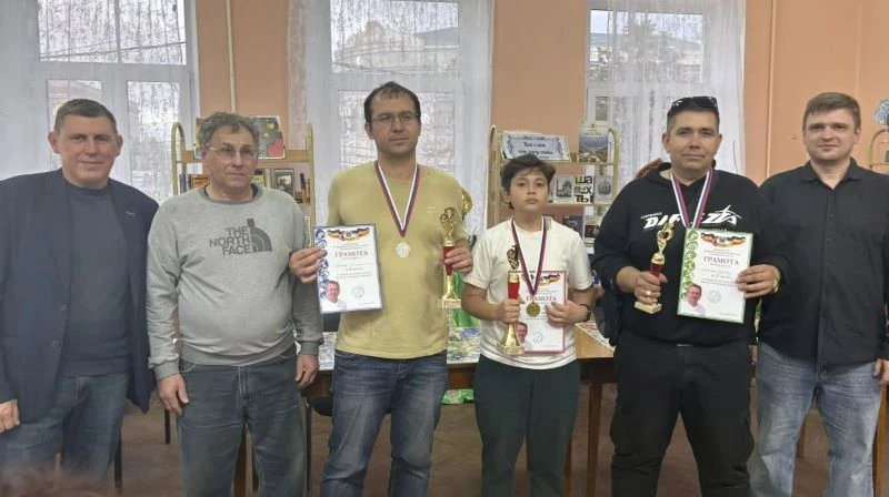 В Шахтах прошел турнир по быстрым шахматам памяти Василия Ермоленко