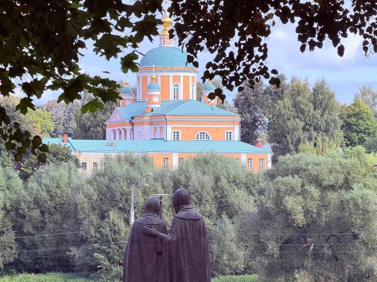 Хотите провести день в месте, где спокойно и красиво? Приходите в парк «Покровский»!