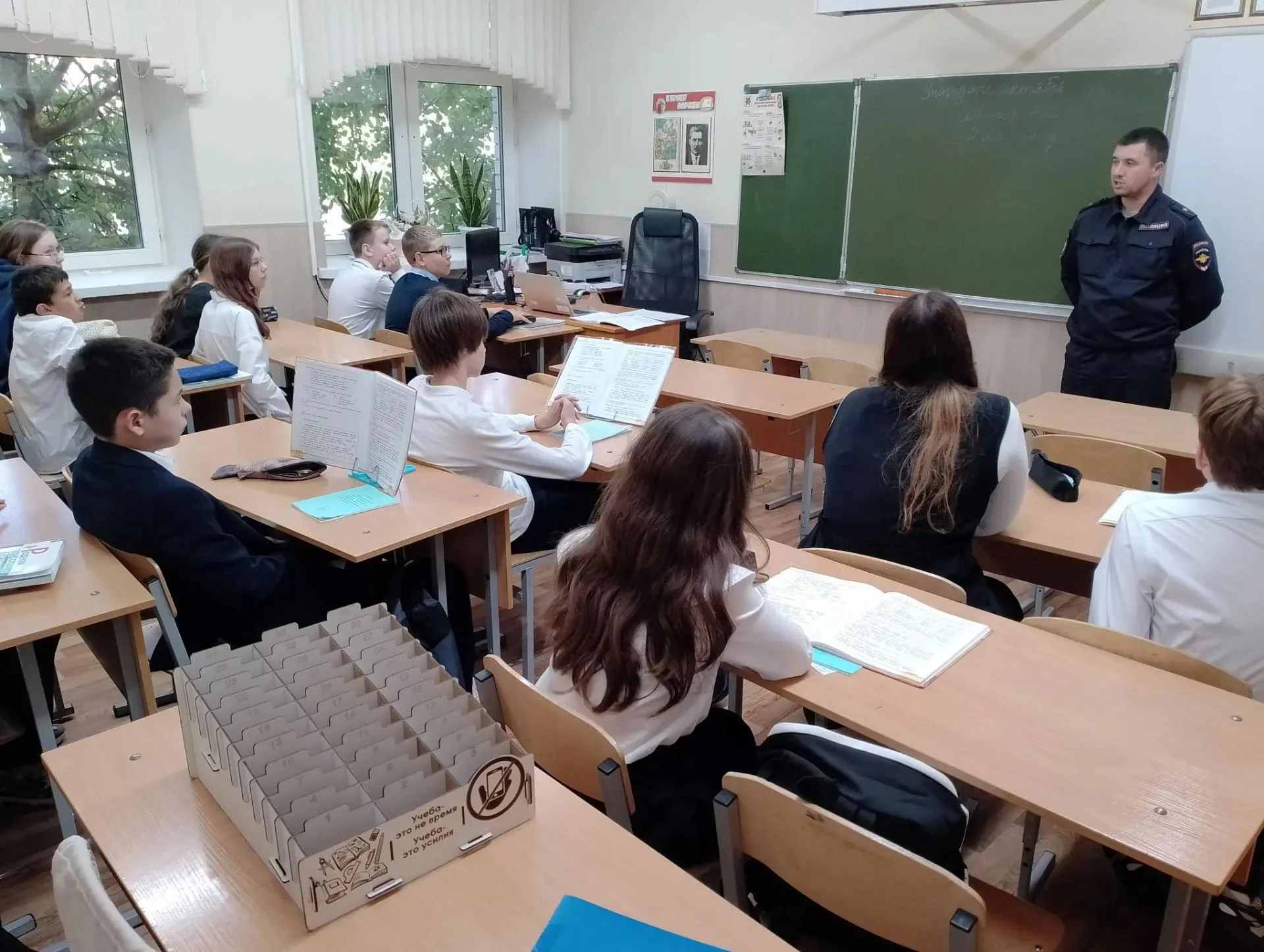 В рамках работы по профилактике правонарушений среди несовершеннолетних, в целях недопу...