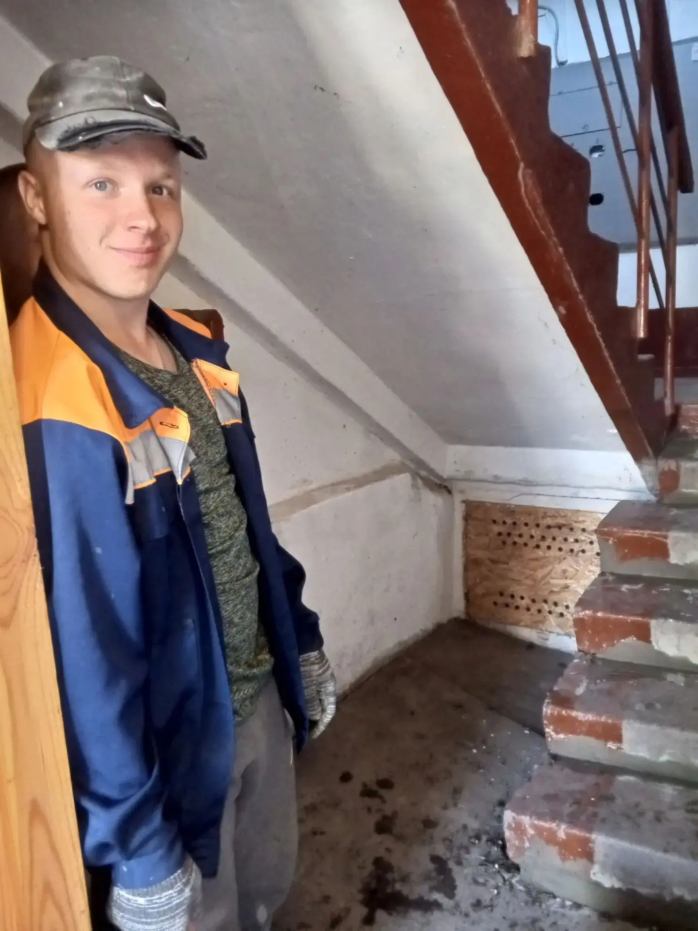 «Танцы на граблях» отменяются: в доме на Комбайнеров, 1 теперь ровные ступени!