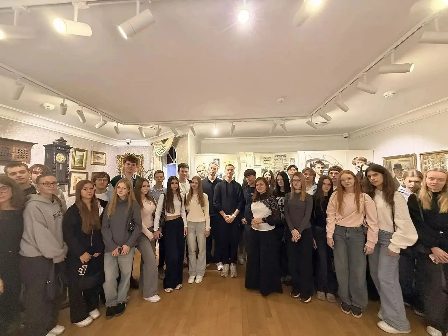 🎓 В рамках изучения литературы Серебряного века в Музее И.А. Бунина побывали ученики 1...