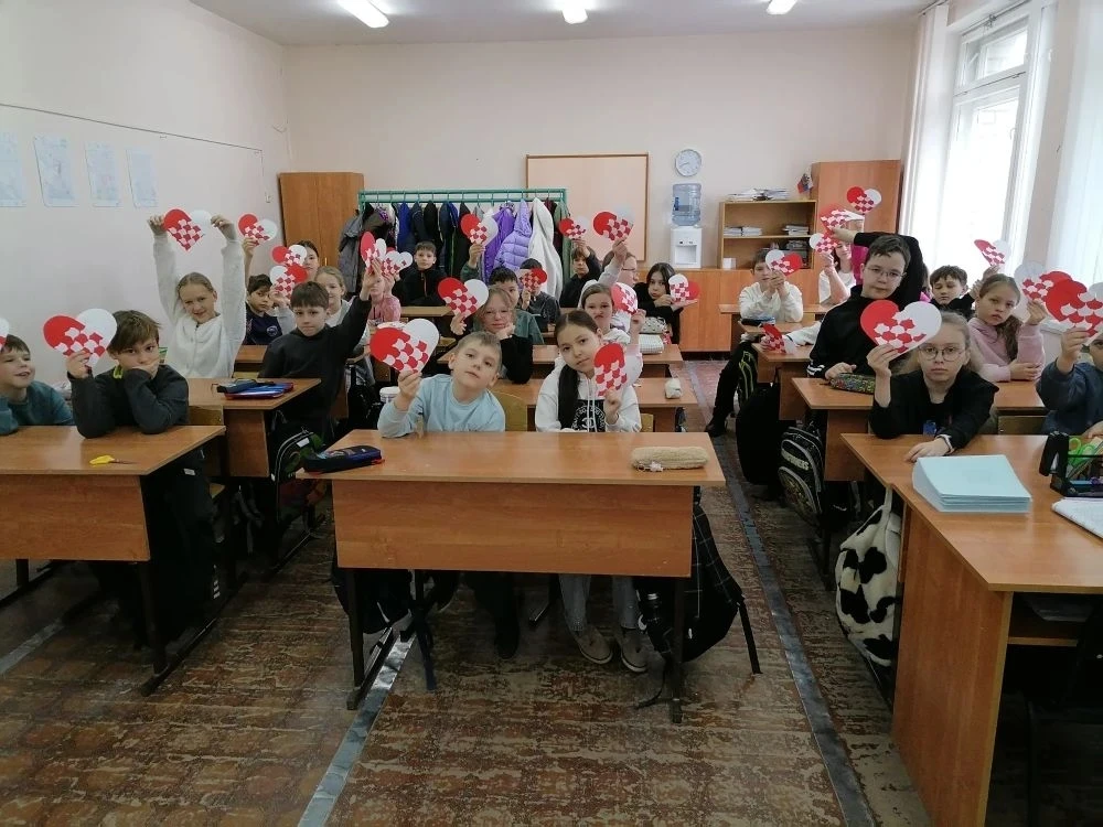 📚✨ В мире сказок с 4В классом!  В рамках предметной недели начальных классов наши четвероклассники о